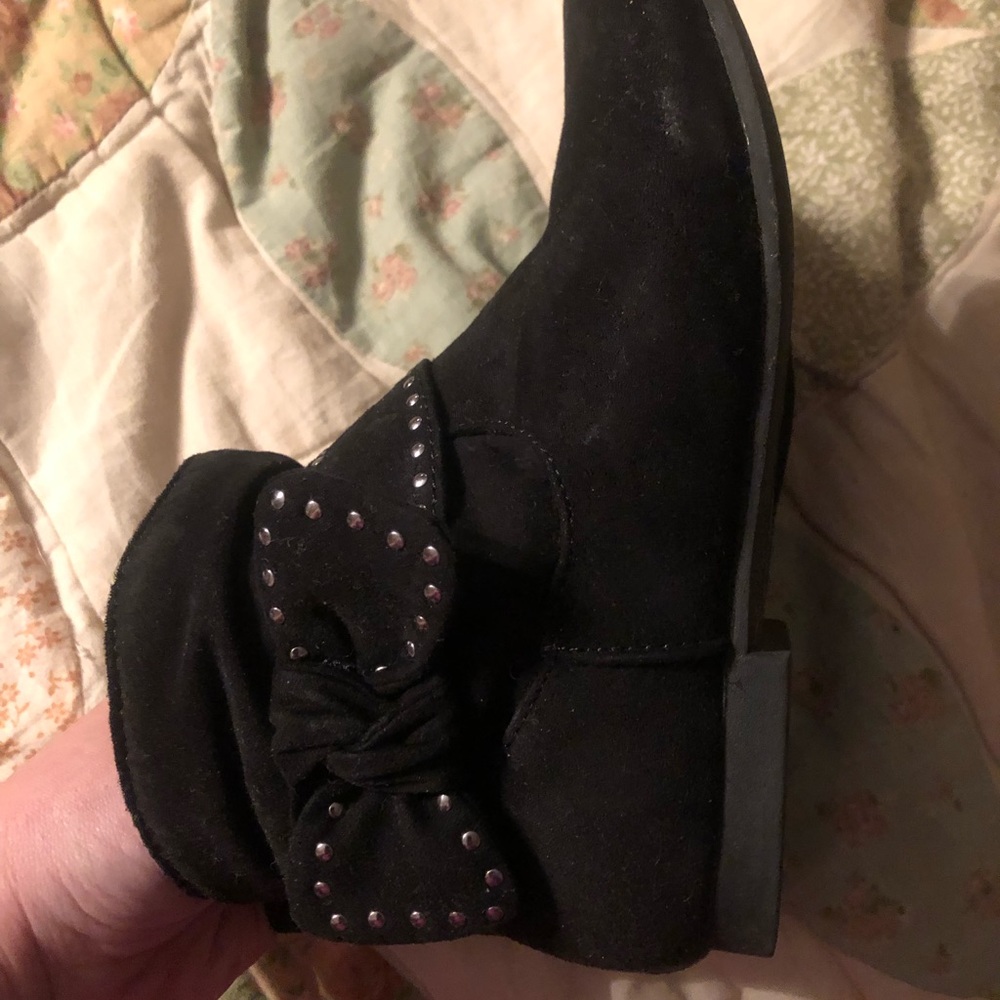 Black boots size 13